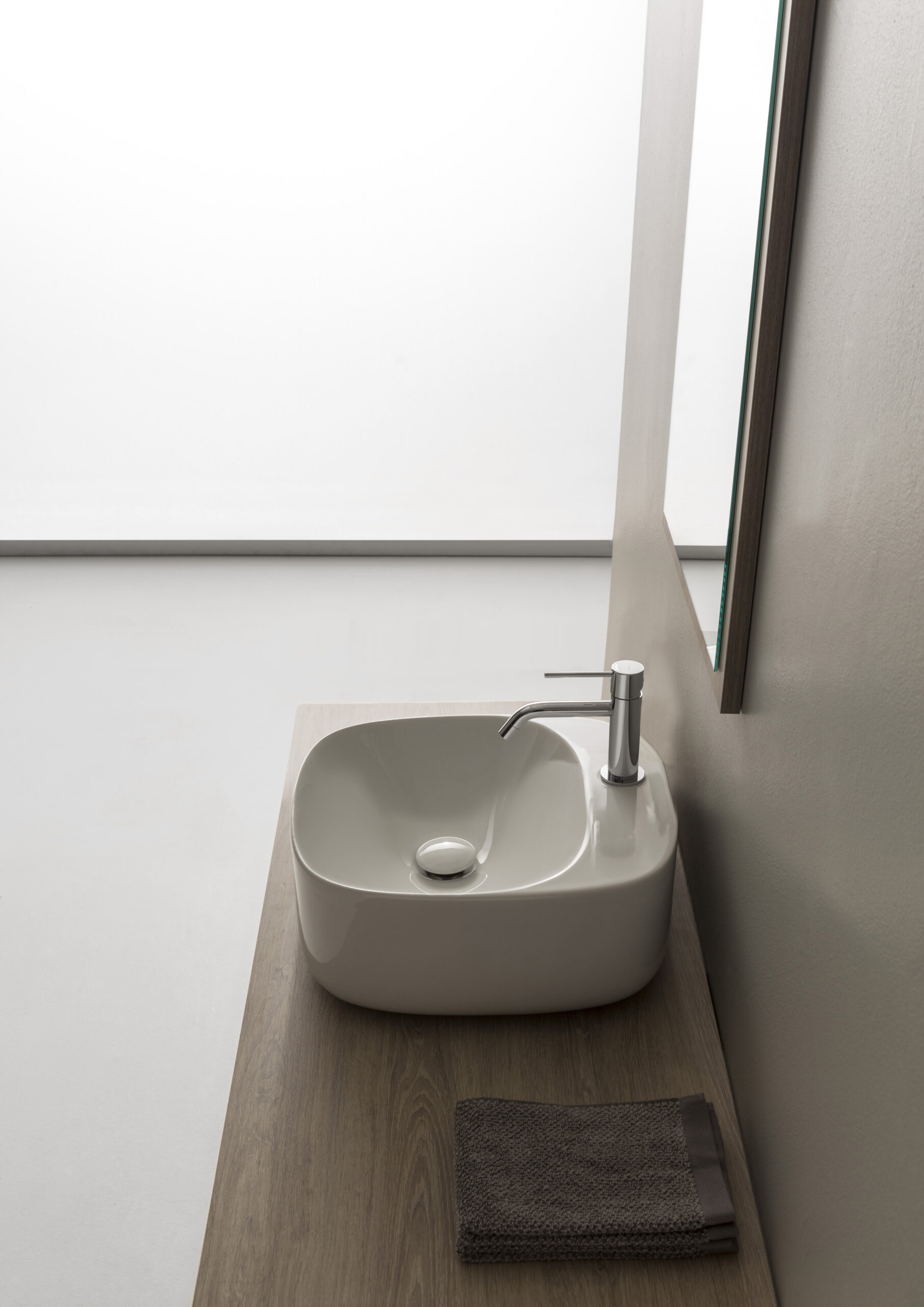 Scarabeo Moon 42R H18 lavabo appoggio 42 cm