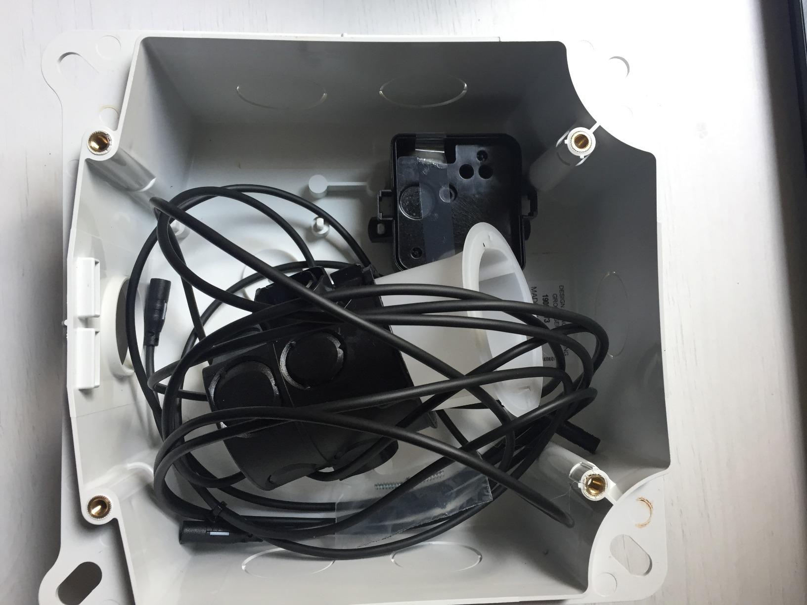 Grohe Essence E 36447000 rubinetto lavabo a parete cromo 230V