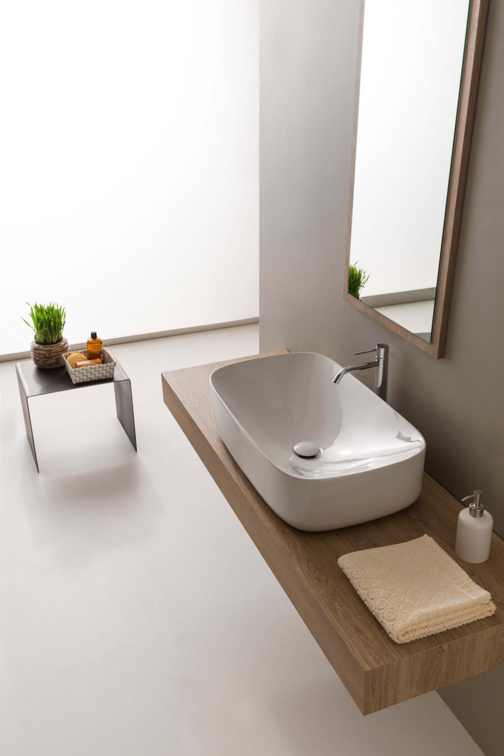 Scarabeo Moon 70 H18 lavabo appoggio 70 cm
