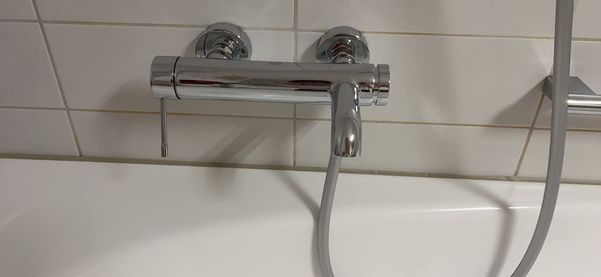 Grohe Essence 33628001 Miscelatore Vasca-Doccia Cromo con Doccetta