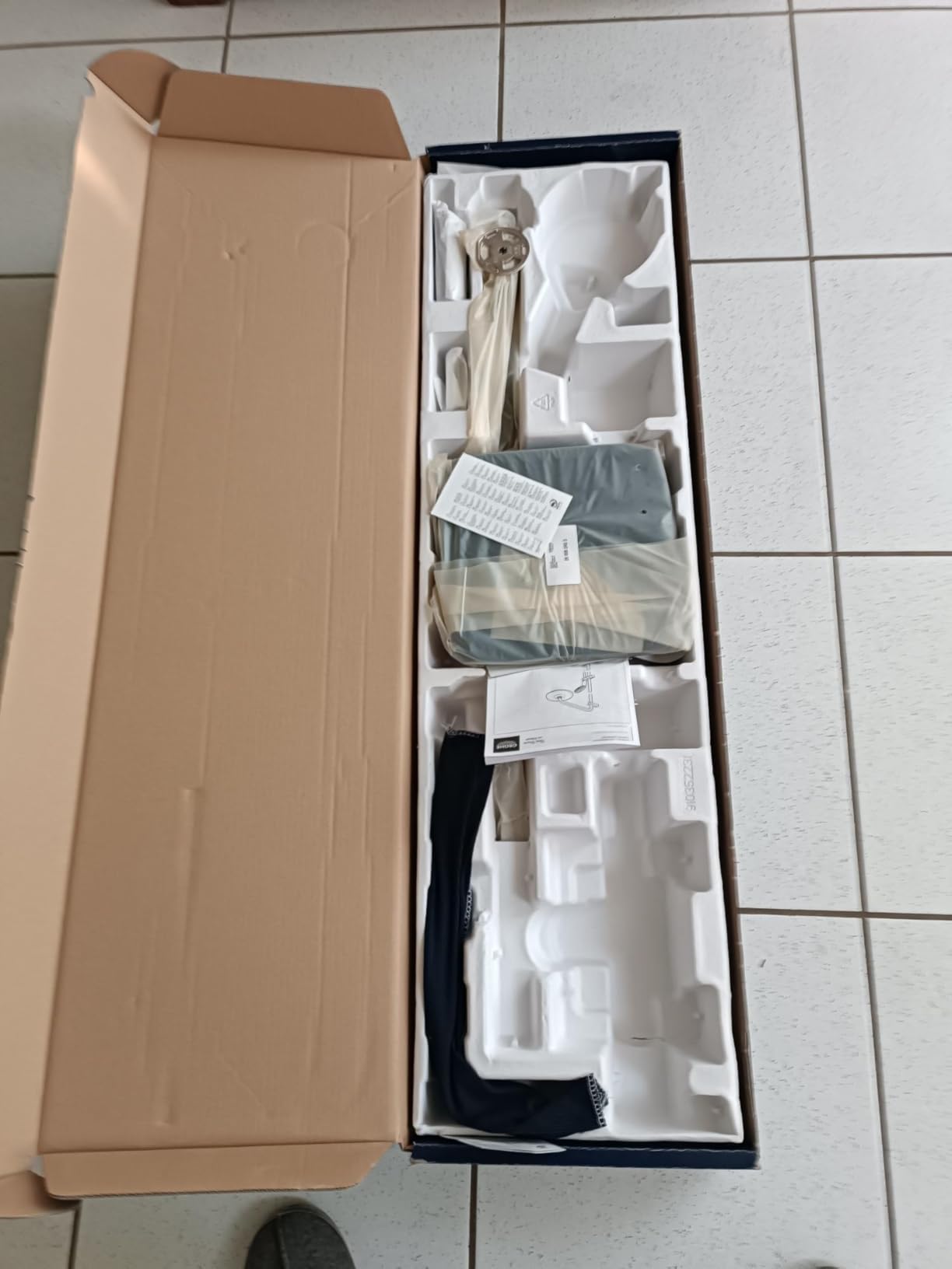 GROHE Vitalio Comfort 250 colonna doccia nero opaco