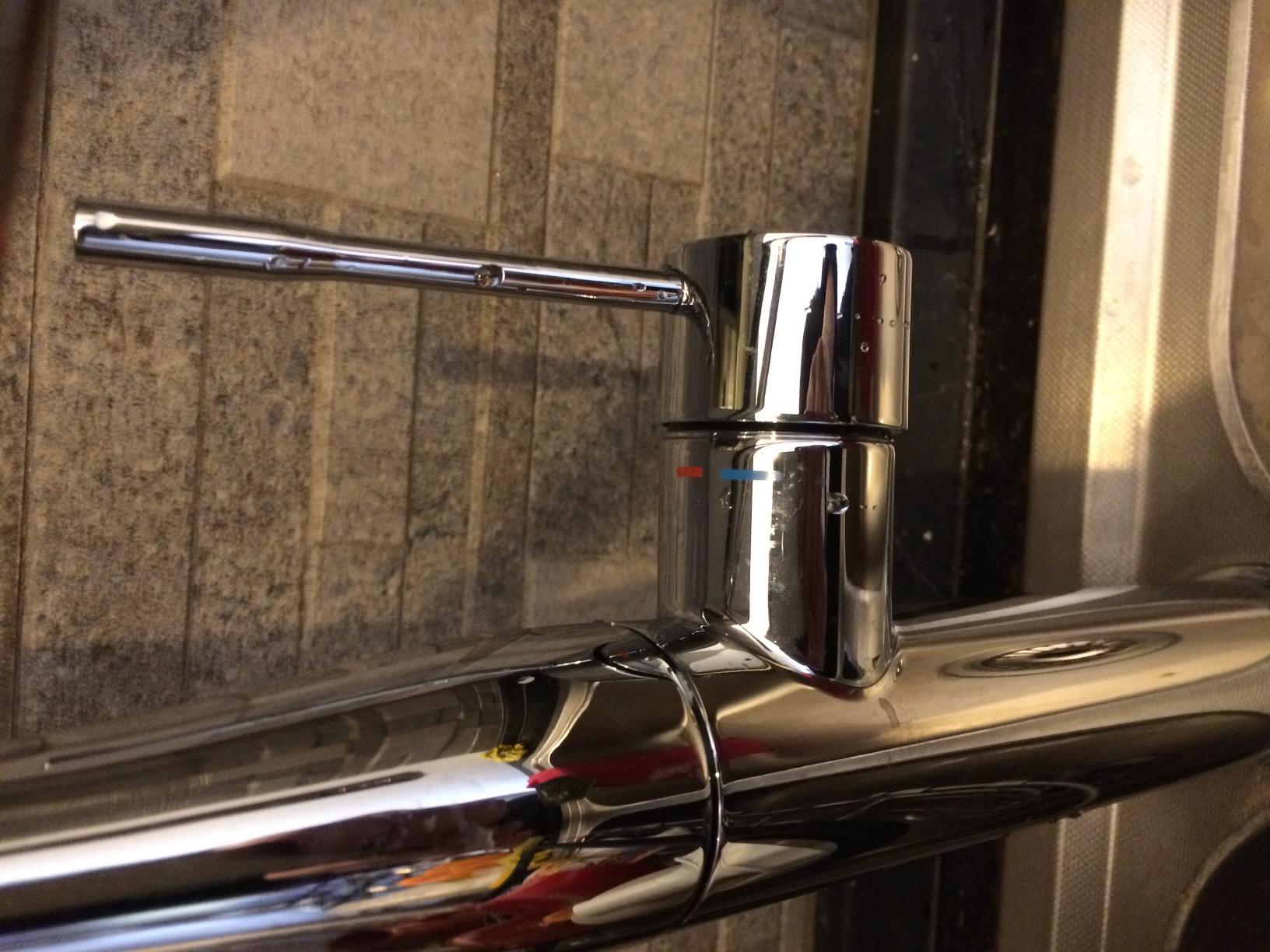 Grohe Essence New 30294DC0 miscelatore cucina acciaio inox con doccetta