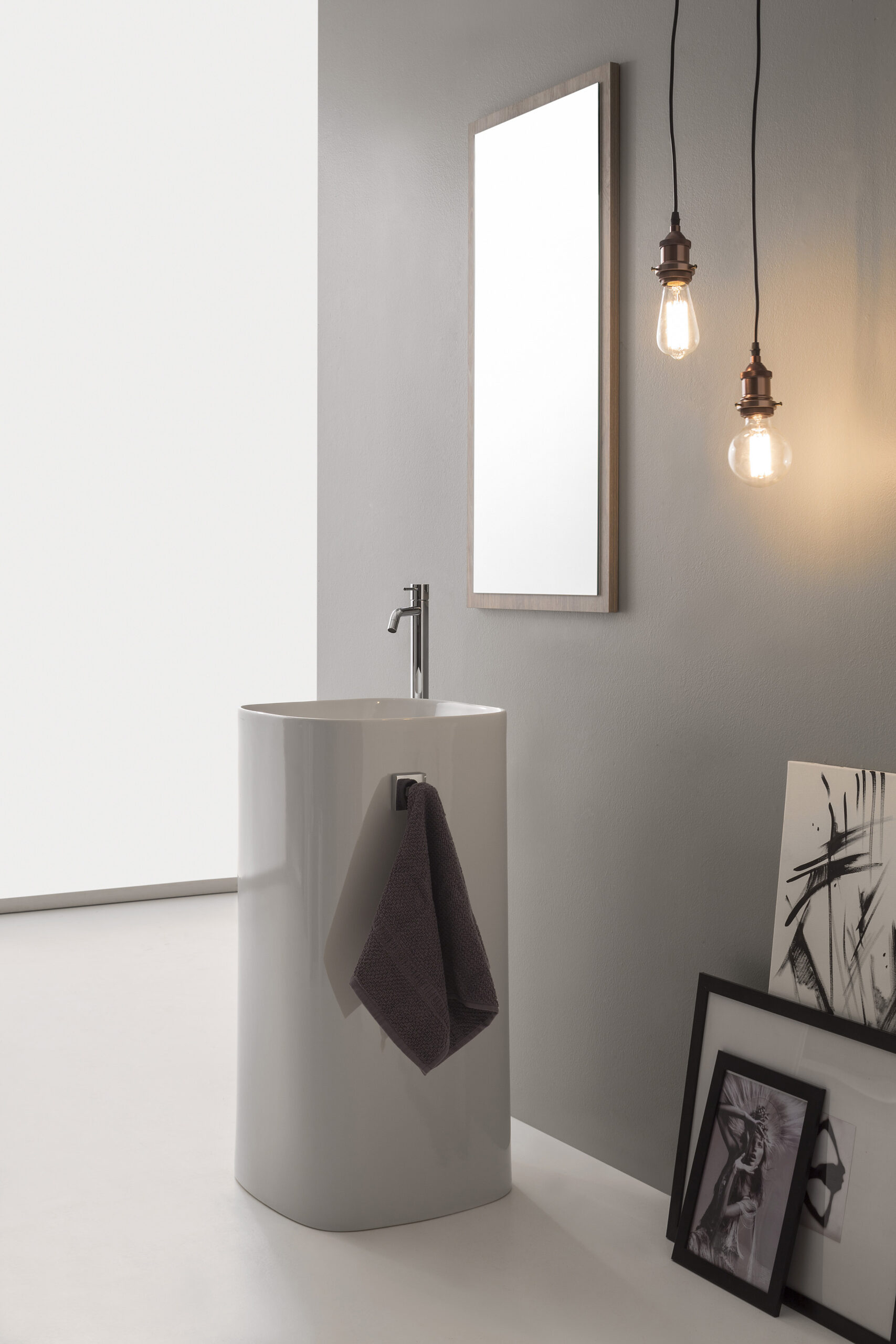 Scarabeo Moon lavabo a colonna bagno 42x42x85 cm
